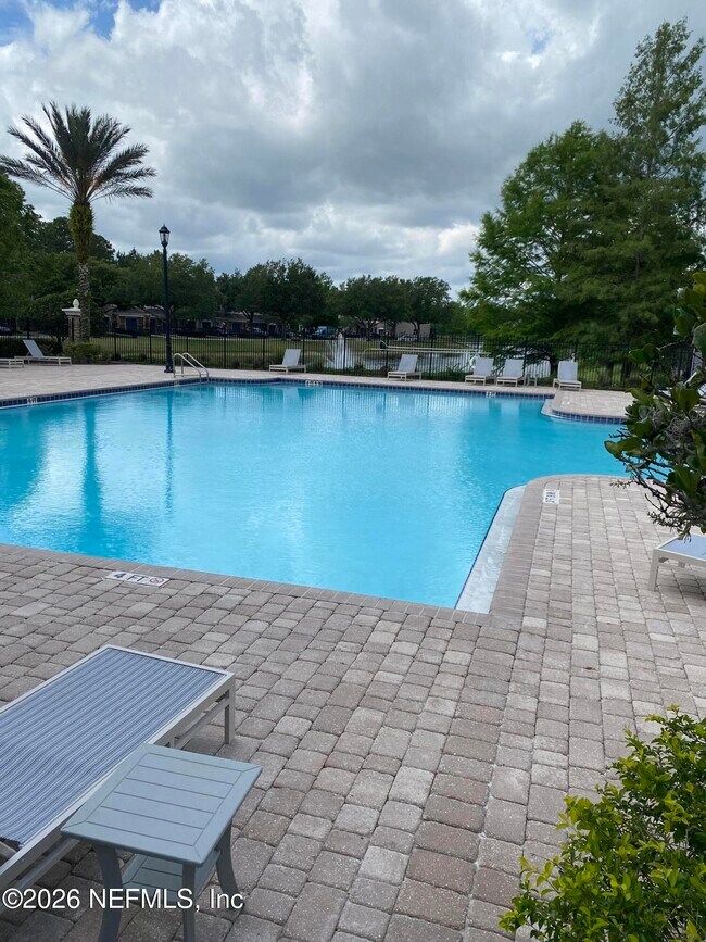 Building Photo - 5649 Parkstone Crossing Dr