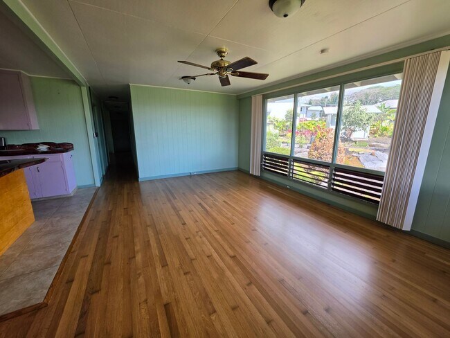 Building Photo - Available July 1 | Flexible 5-Bedroom Layout | 3.5BA Home | Secured Carport