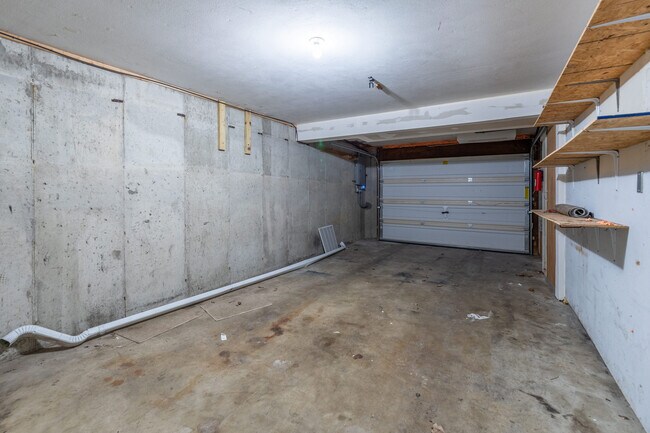 Garage - 1681 Lonedell Rd