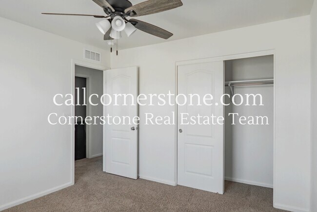 Building Photo - 10011 Seawolf Dr