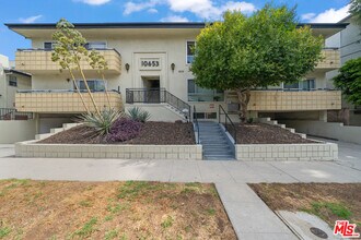 Building Photo - 10653 Holman Ave