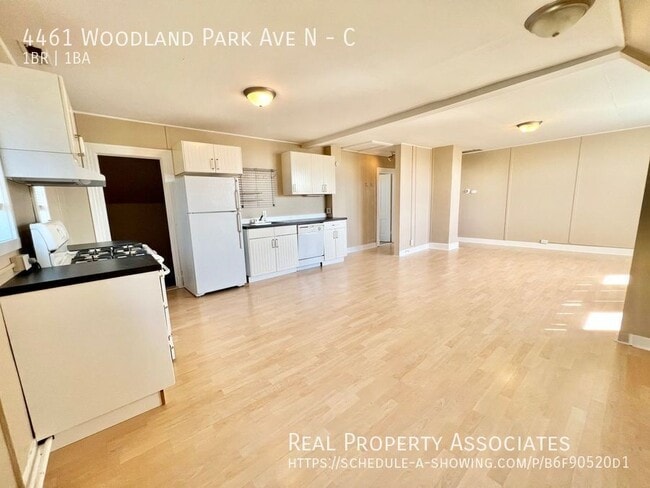 Building Photo - 4461 Woodland Park Ave N