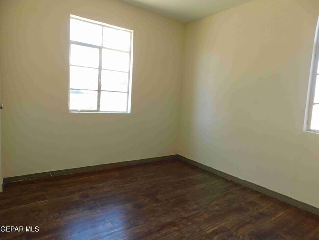 Building Photo - 7625 Hacienda Ave