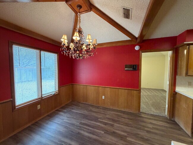 Building Photo - Beautiful 3-Bedroom Home in Quiet Neighborhood!