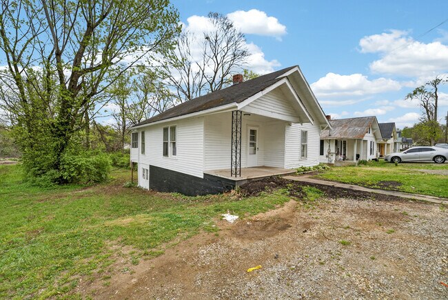 Building Photo - 225 Sunset Ave