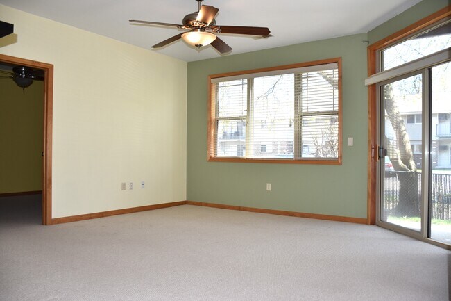 Building Photo - 13360 Fond du Lac Ave