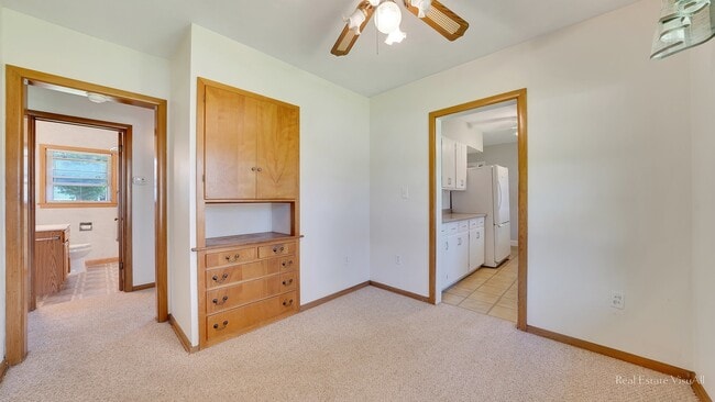 Building Photo - 319 N Lord Ave