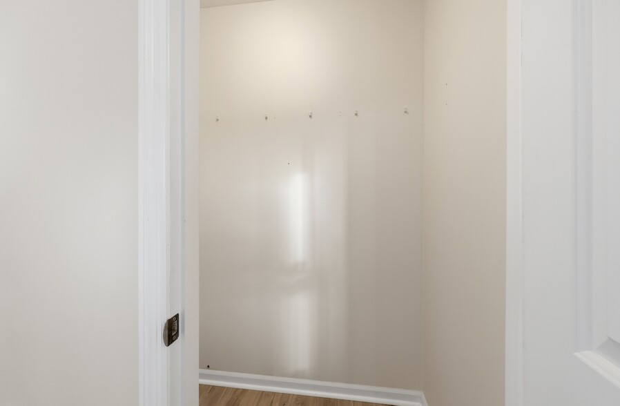 Building Photo - 1656 Nature Dr