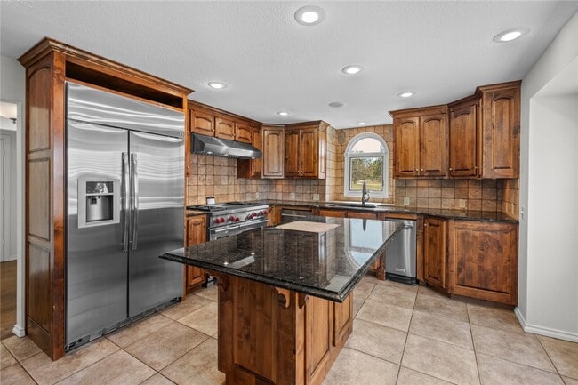 Building Photo - 9 W Augusta Ct