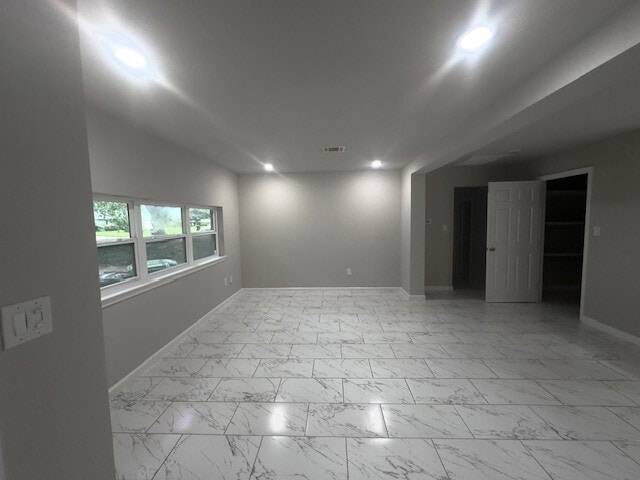 Building Photo - 9013 Lugary Dr