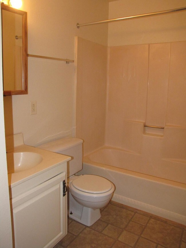 JanDal Apartments 818822 Lime City Rd Rossford OH 43460 Apartment