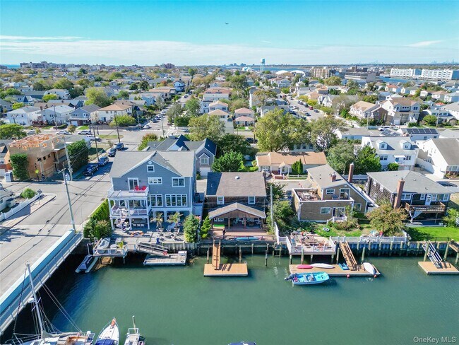 Building Photo - 58 Forester St