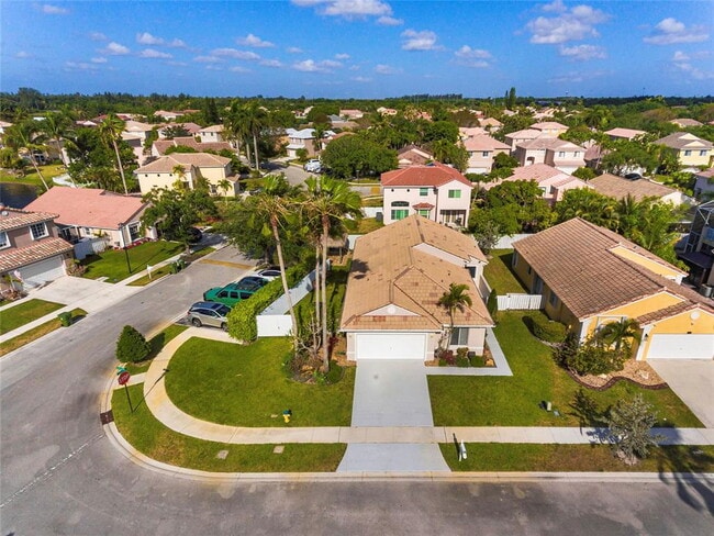 Building Photo - Southwest 191st Avenue, Pembroke Pines, FL 33029 - 3 BR 2 BA single-family home