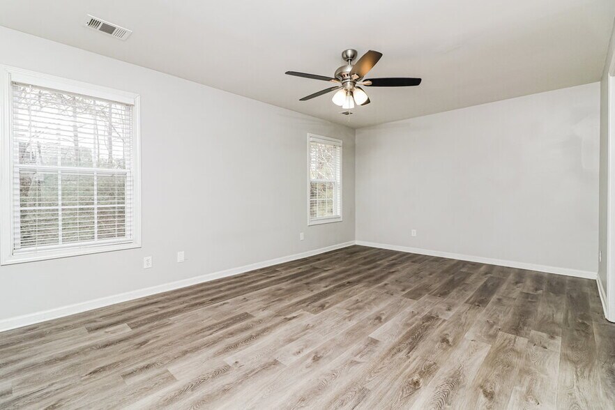 Building Photo - 6659 Breckenridge Dr