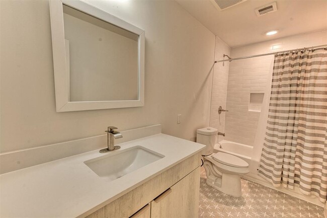 Building Photo - 15626 Whitewater Ln