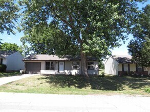 Building Photo - 4314 McClellan Ln