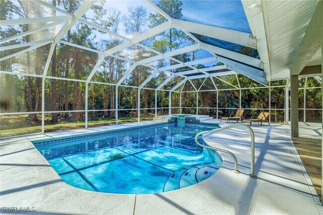 Building Photo - 390 20th Ave NW