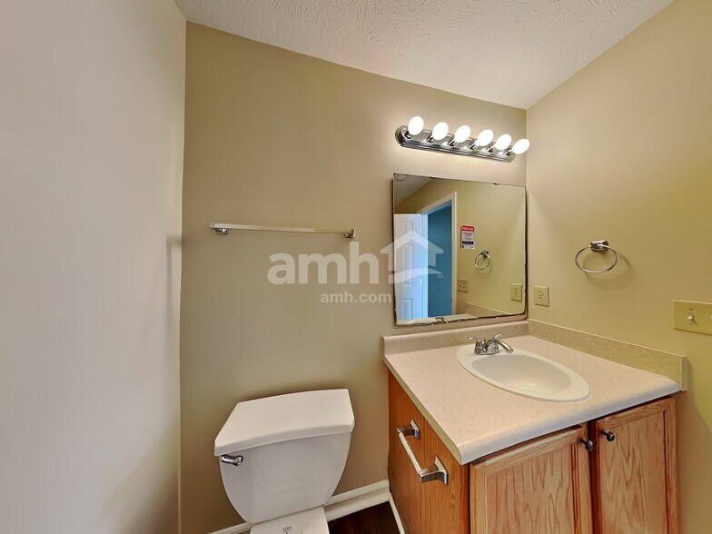 Building Photo - 5838 Twin River Ln