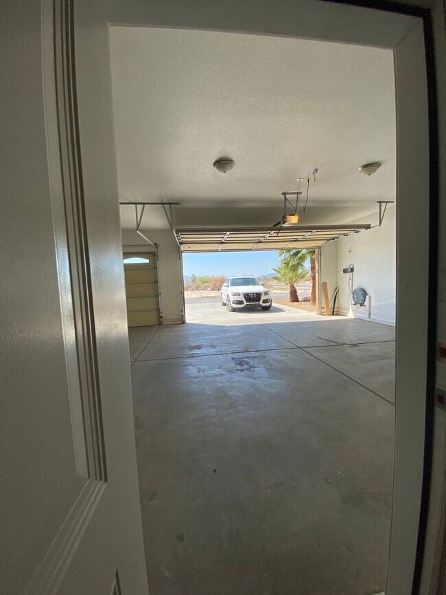 Building Photo - CALVADA VALLEY U.1 - Oakleaf Avenue