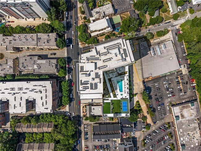 Building Photo - 2425 Peachtree Rd NE