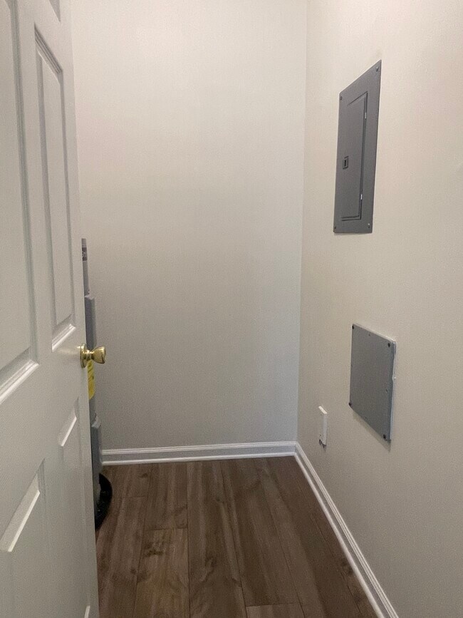 Building Photo - 222 Jardin De Mer Pl