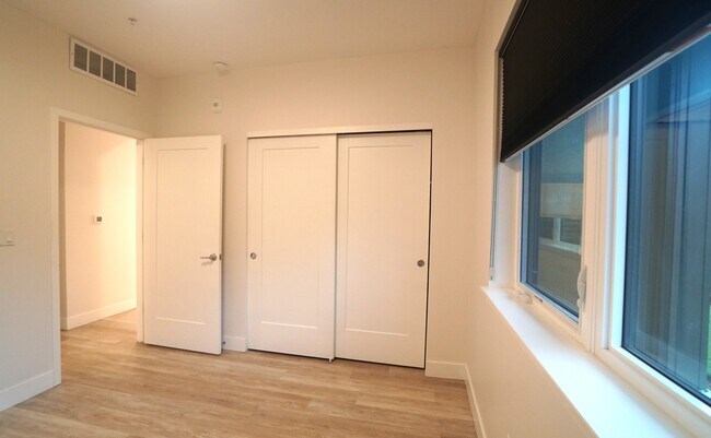 Building Photo - 3261 Airport Rd