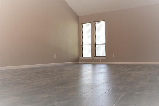 Building Photo - 12625 Memorial Dr