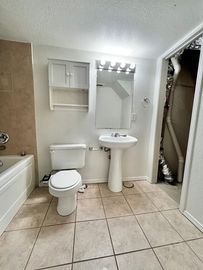 Building Photo - Spacious 4 Bed, 3.5 Bath Home with Finished Basement in South Fort Collins!