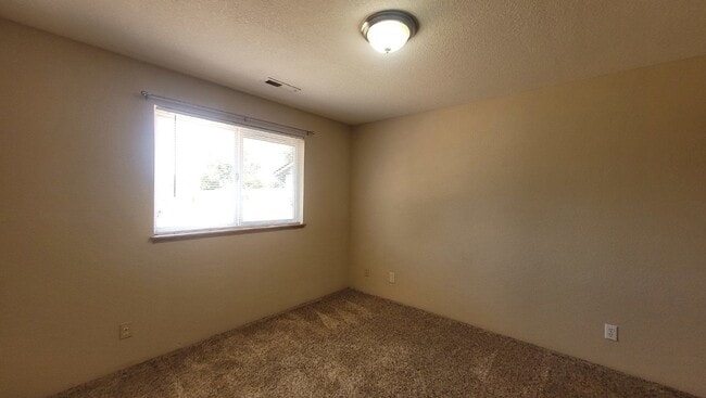 Building Photo - 237 Lancaster Ave