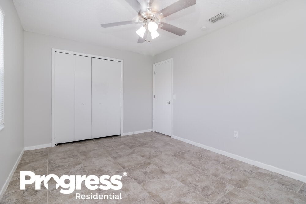 Building Photo - 3837 Stonemont Dr