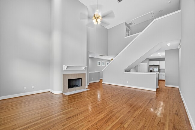 Building Photo - 2705 Rutland St
