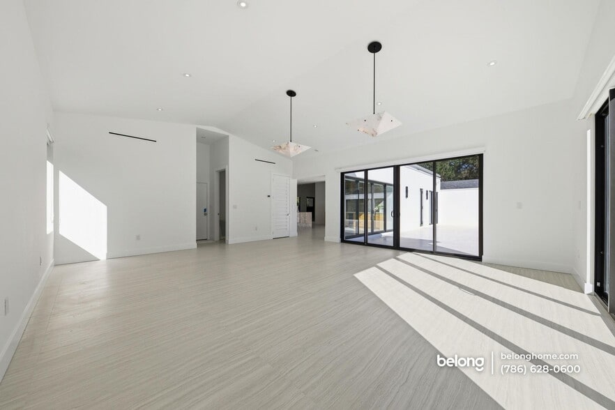 Building Photo - 8800 SW 118th St