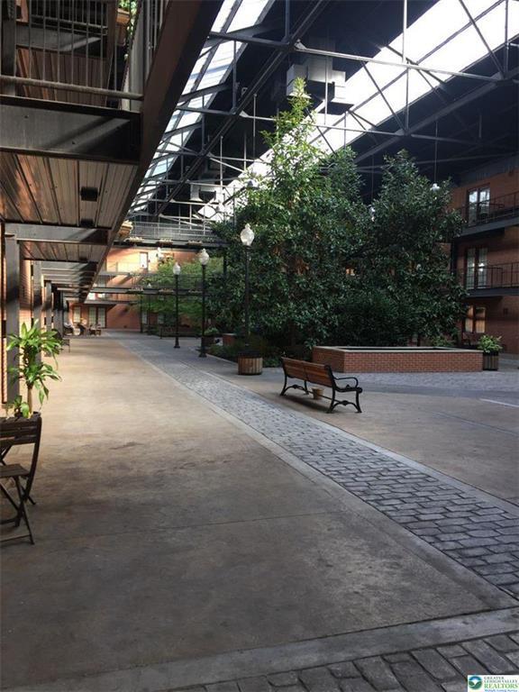 Building Photo - 11 W 2nd St