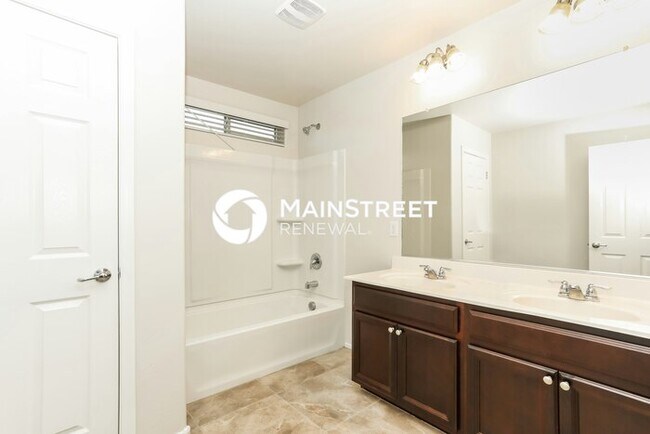 Building Photo - 4 Bedroom Pet-Friendly Home in TUCSON, AZ ...