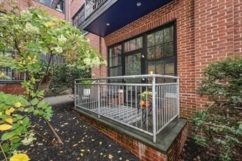Building Photo - 944 Dorchester Ave