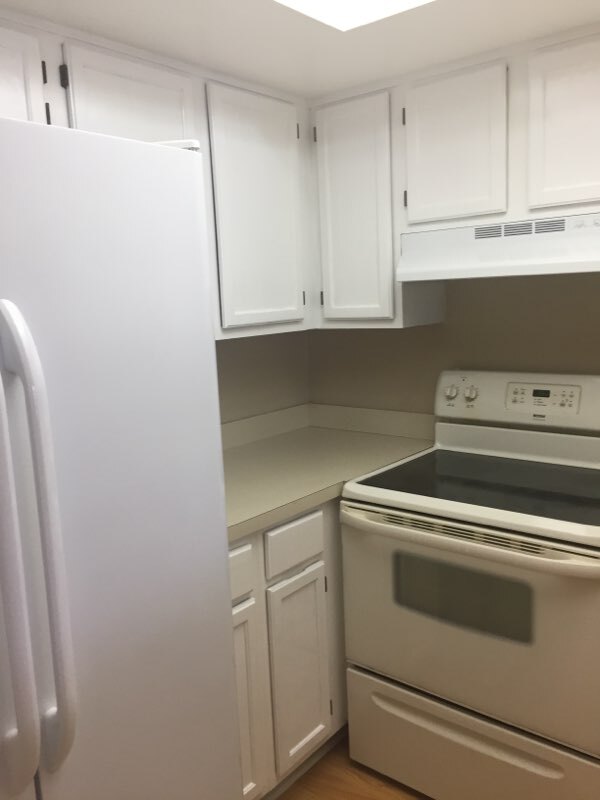 Kitchen - 235 6th St NW