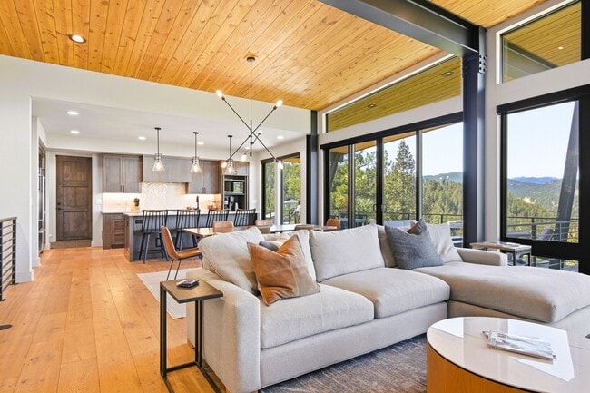 Building Photo - 4475 Forest Trail