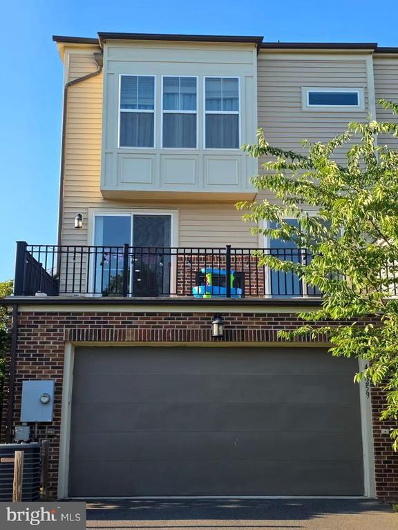 Building Photo - 42259 Riggins Ridge Terrace