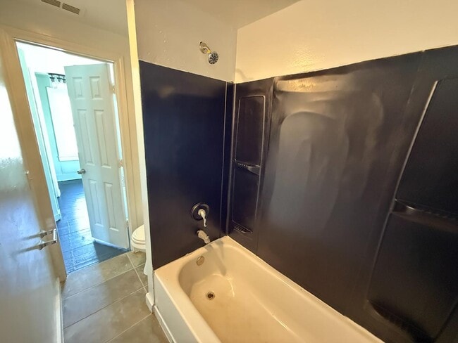 Building Photo - 750 Escambia St