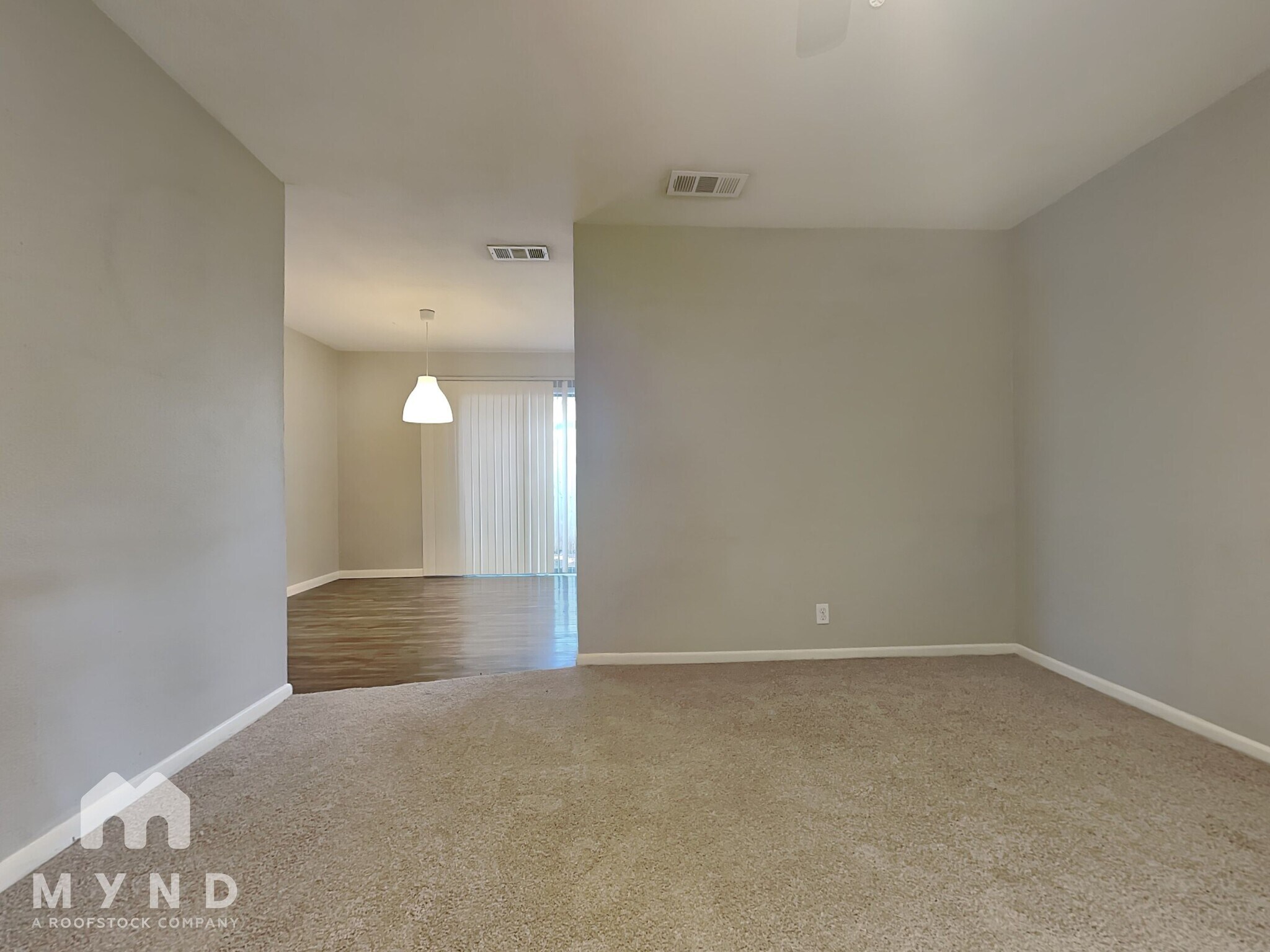 Building Photo - 1010 N Meadows Dr