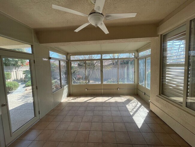 Building Photo - BEAUTIFUL DEL WEBB 55+ ADULT COMMUNITY TAH...