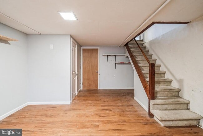 Building Photo - 3434 Ainslie St