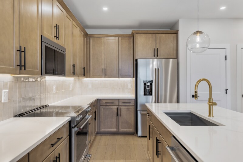 Building Photo - 814 42nd Ave N