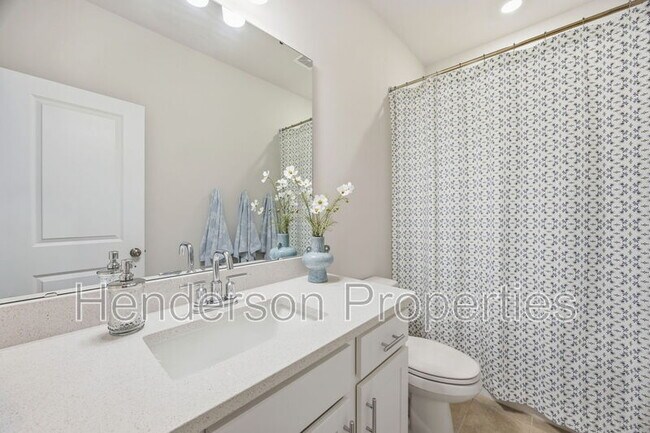 Building Photo - 3008 Oak Landing Dr