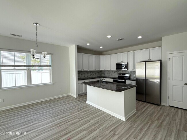 Building Photo - 1069 S Innovation Dr