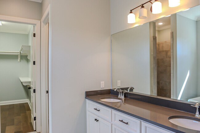 Building Photo - Tuscan Ridge Home