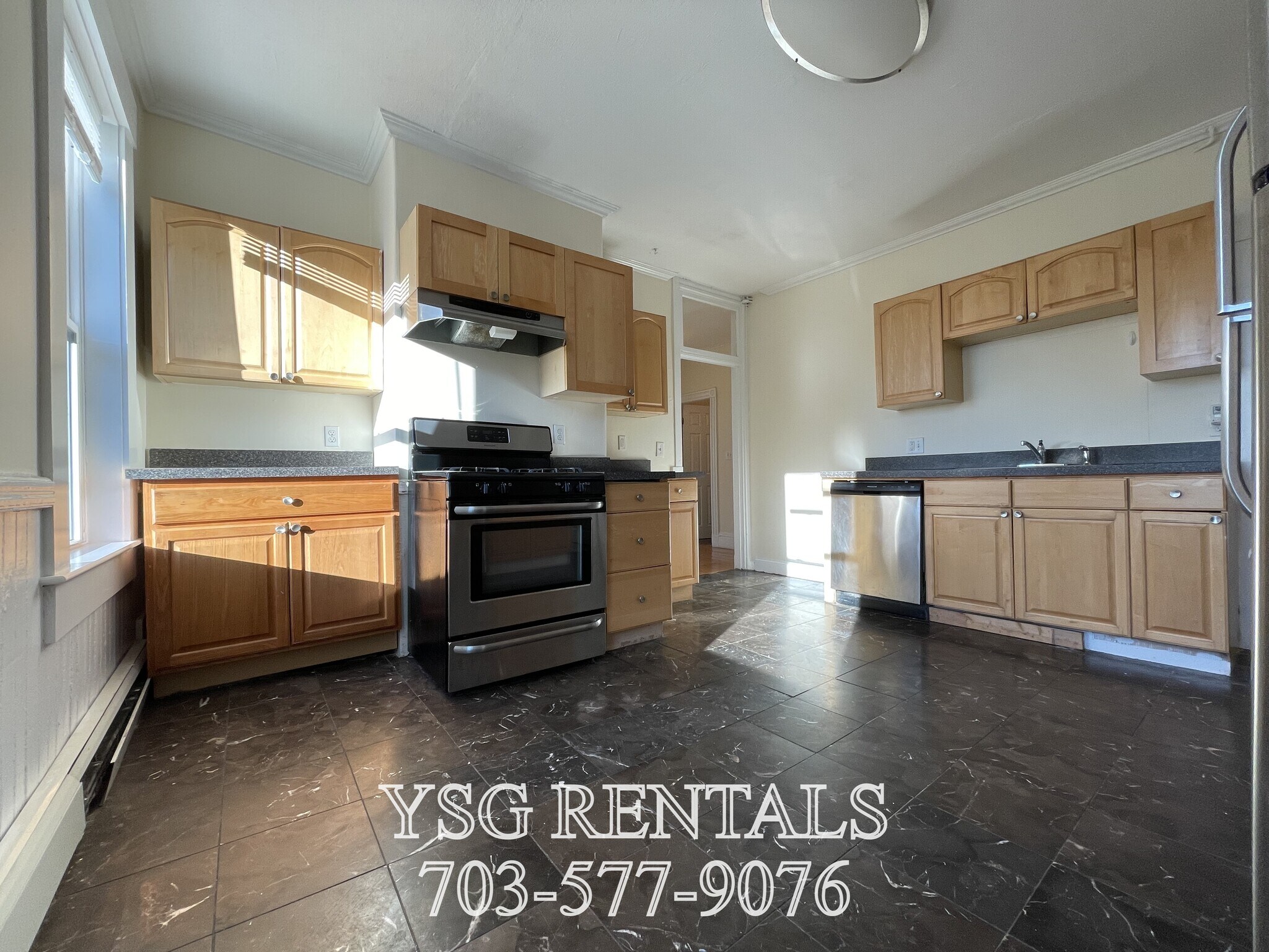 Building Photo - 34 Calumet St