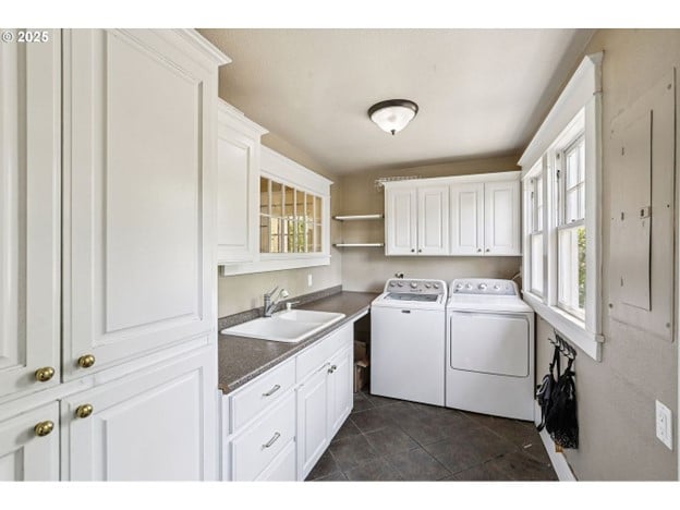 Building Photo - 5325 SW Watson Ave