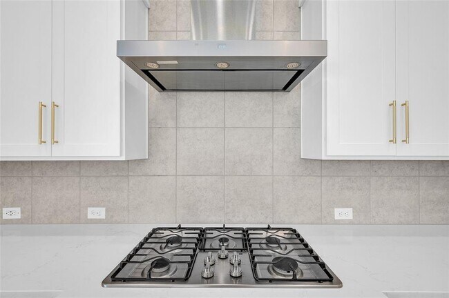 Building Photo - 30218 Indigo Falls Dr
