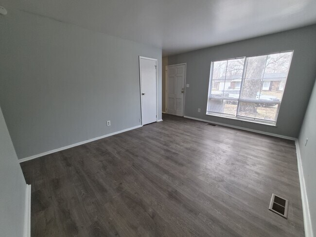 Building Photo - 3525 Luewan Ct